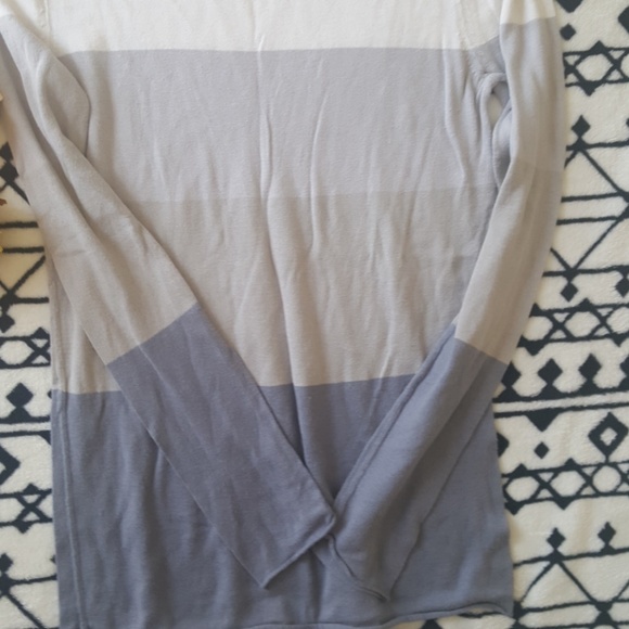 Banana Republic Stripped Sweater - Picture 2 of 6